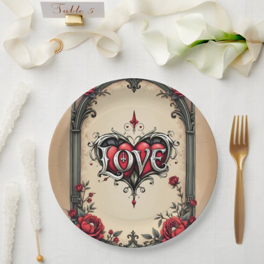 Eine gotische Romantik. Ein verzierter, gotischer  Pappteller (Hochzeit)