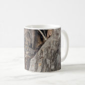 Eine große Horned Owl in Kaffeetasse (VorderseiteRechts)