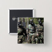 Eine Gruppe von Solar Challenge-Teilnehmern Button (Vorne & Hinten)