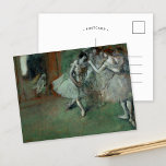 Eine Gruppe von Tänzern | Edgar Degas Postkarte<br><div class="desc">Eine Gruppe von Tänzern des französischen Impressionisten Edgar Degas. Degas ist berühmt für seine pastellfarbenen Zeichnungen und Ölgemälde. Er war Meister bei der Darstellung von Bewegungen,  wie man an seinen vielen Werken von Balletttänzern sehen kann. Verwenden Sie die Entwurfstools,  um einen benutzerdefinierten Text hinzuzufügen oder das Bild zu personalisieren.</div>