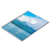 Eine Halbinsel von Land bedeckt mit Pinienwald nur Notizblock (Linke Seite)