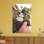 Eine Handvoll mit 40 mm Granaten Leinwanddruck (Insitu (Wohnzimmer))