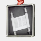 Eine hebräische Rolle Ornament Aus Metall (Links)