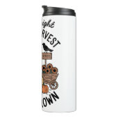 Eine Herbstgnome- und Ernteszene Thermosbecher (Nach rechts gedreht)