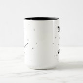 "Eine Hexe braucht ihre Brühe" Tasse (Zentrum)