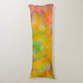 Eine hinterleuchtete, leuchtende Begonia-Blüte Seitenschläferkissen (Vorderseite Vertikal)