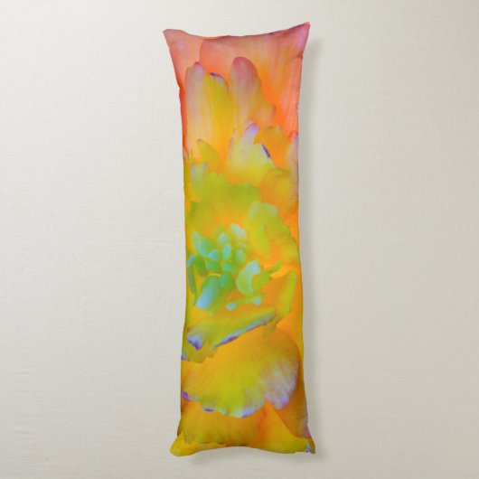 Eine hinterleuchtete, leuchtende Begonia-Blüte Seitenschläferkissen (Rückseite (Vertikal))