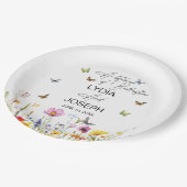 Eine Hochzeit von Schmetterlingen-Wildblumen Pappteller (Schrägansicht)