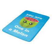 Eine in einem Melon Badematte (Schrägansicht)