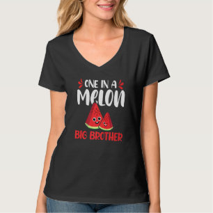 Eine in einem Melon Big Brother Watermelon Familie T-Shirt