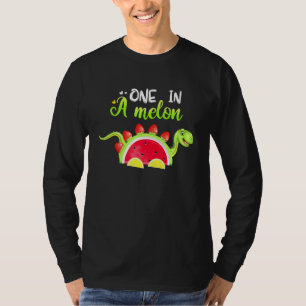 Eine in einem Melon Dinosaurier Frucht Wassermelon T-Shirt