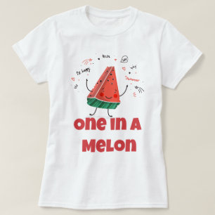 Eine in einem Melon - Fun Summer Watermelon Design T-Shirt