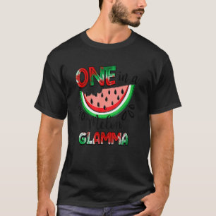 Eine in einem Melon Glamma Watermelon Familienfruc T-Shirt