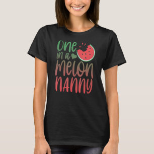 Eine in einem Melon Kindermädchen Matching Family T-Shirt