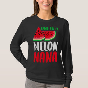 Eine in einem Melon Nana Wassermelon Familie Match T-Shirt