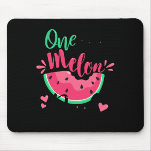 Eine in einem Melon Vater Sommergeburtstag Party M Mousepad