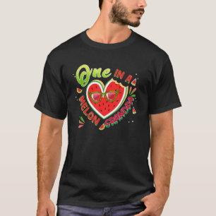 Eine in einer Melon Großpa Familie, die Melon Birt T-Shirt