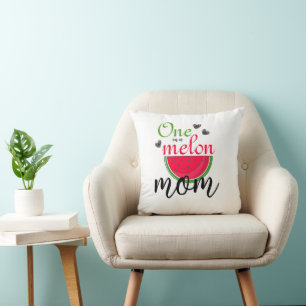 Eine in einer Melon-Mama Kissen