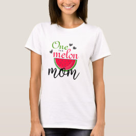 Eine in einer Melon-Mama T-Shirt