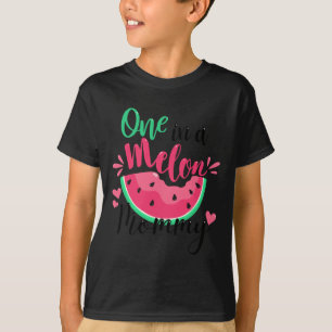 Eine in einer Melon Mommy Sommer Geburtstagsparty T-Shirt