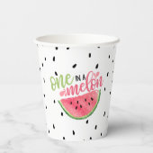 Eine in einer Melonen-Papiertasse - Pink Pappbecher (Rückseite)