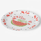 Eine in Melon First Birthday Watermelon Pappteller (Schrägansicht)