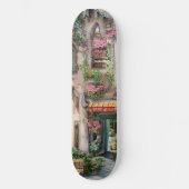 Eine italienische Street Scene Ephemera Design Ser Skateboard (Vorderseite)