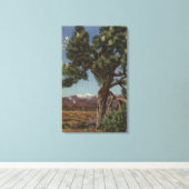 Eine Joshua-Palme in Bloom in der kalifornischen W Leinwanddruck (Insitu (Holzboden))