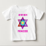 Eine jüdische Prinzessin Baby T-shirt<br><div class="desc">Jüdische Geschenke und personalisierte Geschenkideen für jüdische Feiertage wie Hanukkah,  Pessach,  Bas und Bar Mitzvah besondere Anlass mit traditionellem Judentum und modernen Themen. Jüdische Prinzessin-Babygeschenke,  Geburtstagsgeschenke und Wohngestaltung mit Star of David und Hebräisch-Schrift.</div>