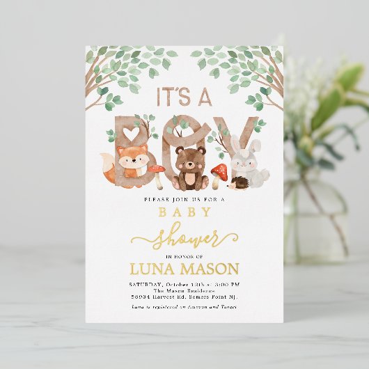 Eine junge Woodland Babydusche Folieneinladung (Stehend vorne)
