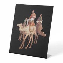 Eine Karawane arabischer Kamele, die nachts unterw