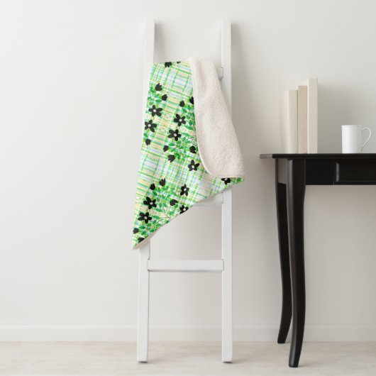 Eine Karierte und gedämpfte Decke Sherpadecke (Beispiel)