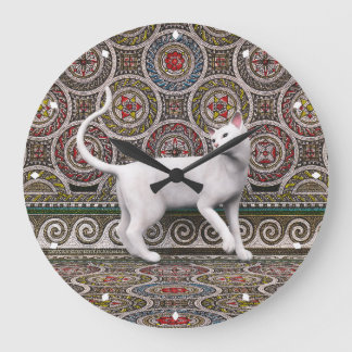 Eine Katze auf der großen Mosaikuhr Große Wanduhr