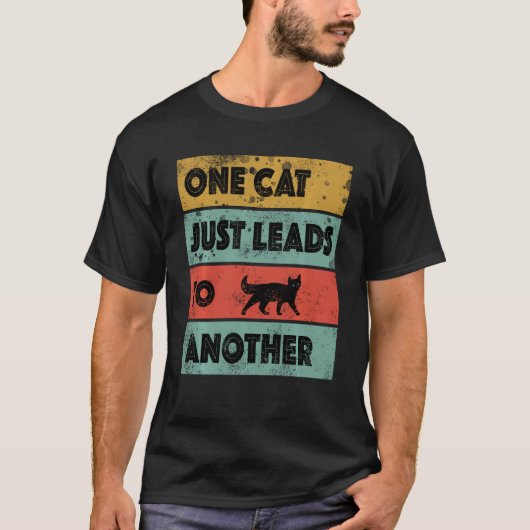 Eine Katze führt einfach zu einer anderen T-Shirt (Vorderseite)