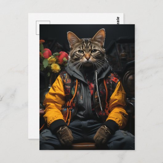 Eine Katze in einer farbenfrohen Jacke Postkarte (Vorne/Hinten)