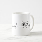 Eine Katze und ein Eule-Herzschlag Kaffeetasse (VorderseiteRechts)