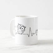 Eine Katze und ein Eule-Herzschlag Kaffeetasse (Vorderseite Links)