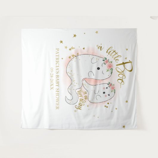 Eine kleine Boo Halloween Girl Babydusche im Hinte Wandteppich (Vorderseite (Horizontal))