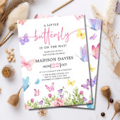 Eine kleine Butterfly-Aquarell-Blütendusche Einladung