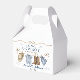 Eine kleine Cowboy-Baby-Party für einen Jungen Geschenkschachtel