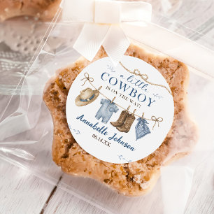 Eine kleine Cowboy-Baby-Party für einen Jungen Runder Aufkleber