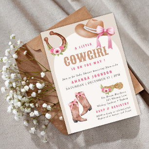Eine kleine Cowgirl-Schleife Wild West Rodeo Baby  Einladung