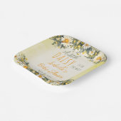 Eine kleine Daisy ist auf dem Weg zur Blumendusche Pappteller (Gewinkelt)