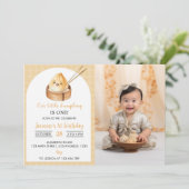 Eine kleine Dumpling ersten Geburtstag Foto Einlad Einladung (Stehend Vorderseite)