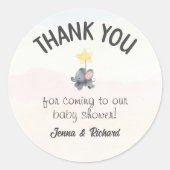 Eine kleine Erdnuss ist unterwegs mit einer Babydu Runder Aufkleber (Vorderseite)