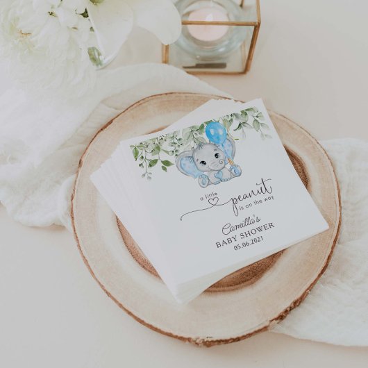 Eine kleine Erdnuss ist unterwegs mit einer Babydu Serviette