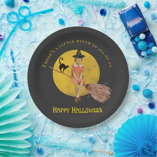 Eine kleine Hexe in ganz uns Halloween Pappteller (Party)