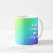 Eine kleine Kindheit hat eine Long Way Rainbow Tas Kaffeetasse (VorderseiteRechts)