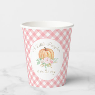 Eine kleine Kürbis-Baby-Dusche mit Blumenrosa Kari Pappbecher