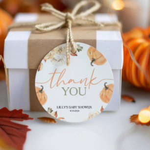 Eine kleine Kürbis-Fall-Babydusche rund Geschenkanhänger